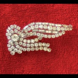 Vintage Prong Set Clear Rhinestone Brooch